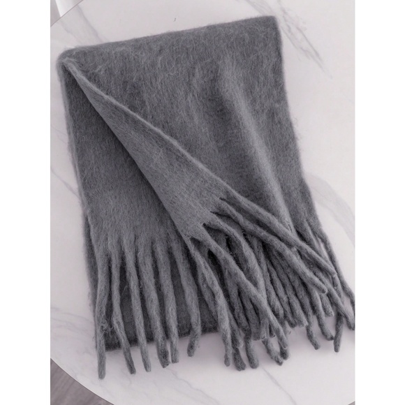 Gray Wide Shawl Scarf With Tassels Fuzzy Knit - Picture 5 of 8
